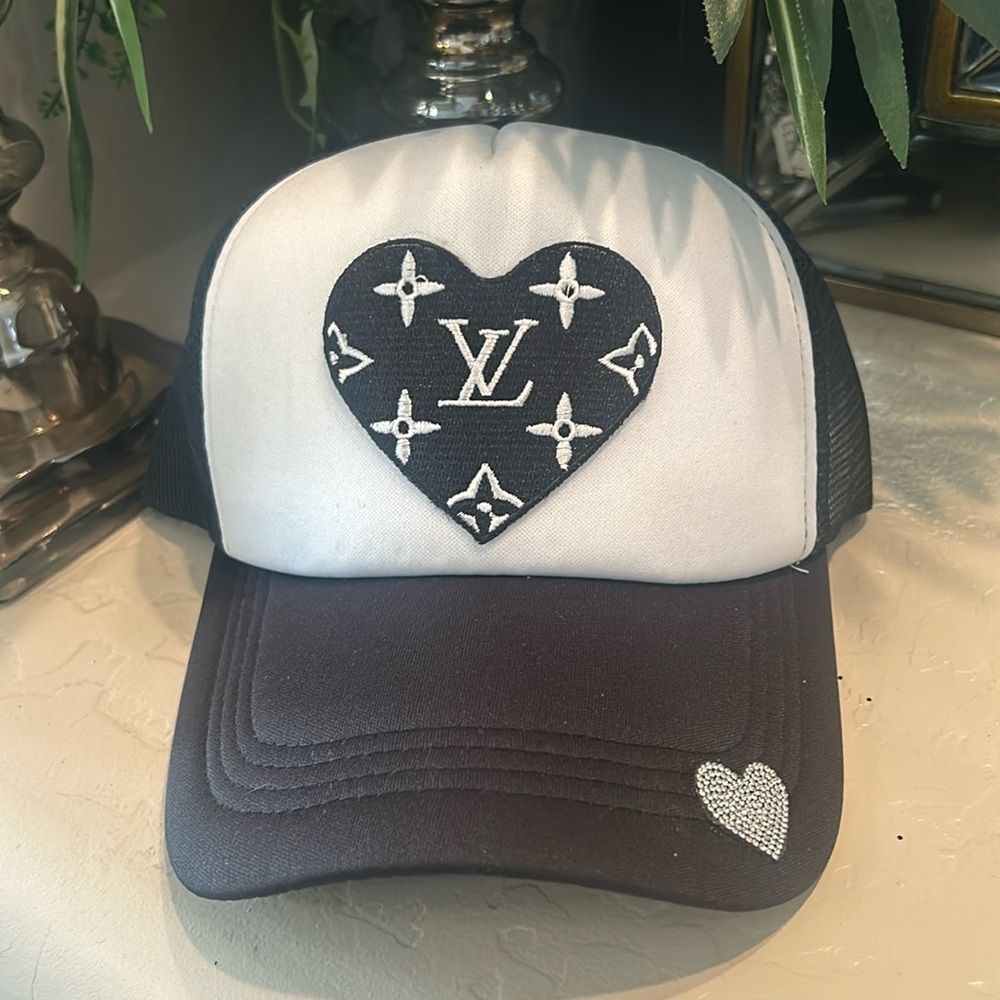 LV Vuitton black white trucker hat